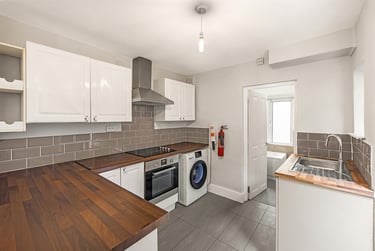 5 bed house, Lanvanor Road, Nunhead, London, SE152BW - Image 2